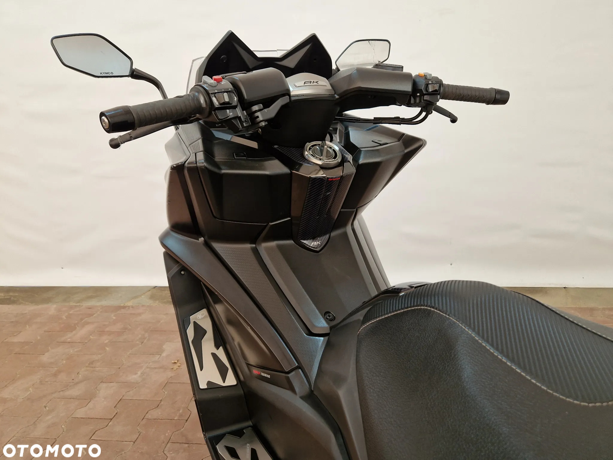 Kymco AK 550 - 28