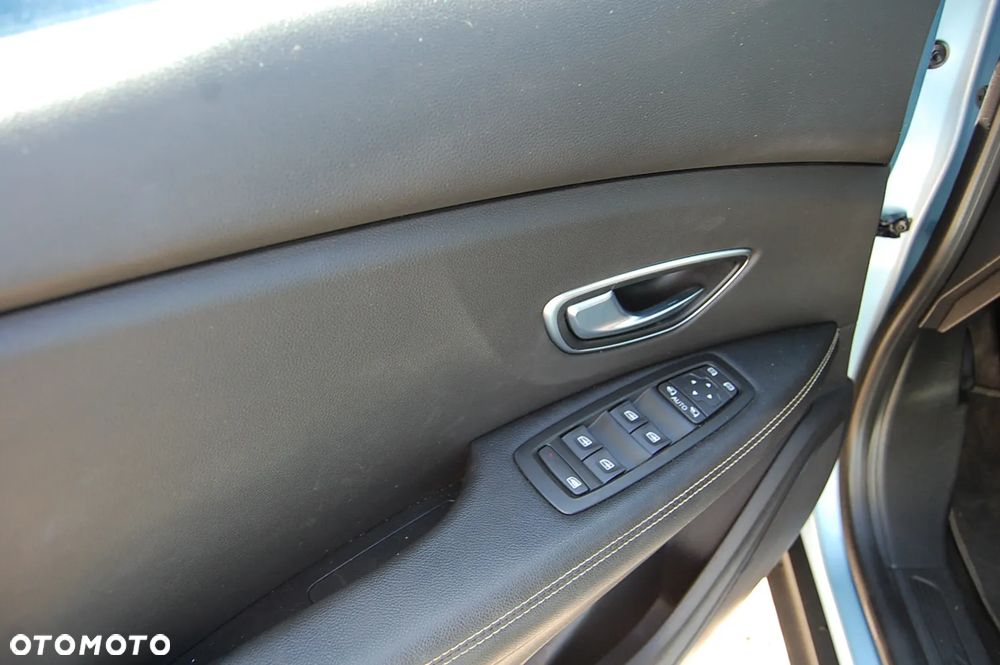Renault Grand Scenic - 15