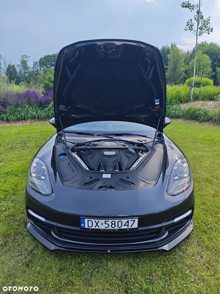 Porsche Panamera 4 E-Hybrid - 10