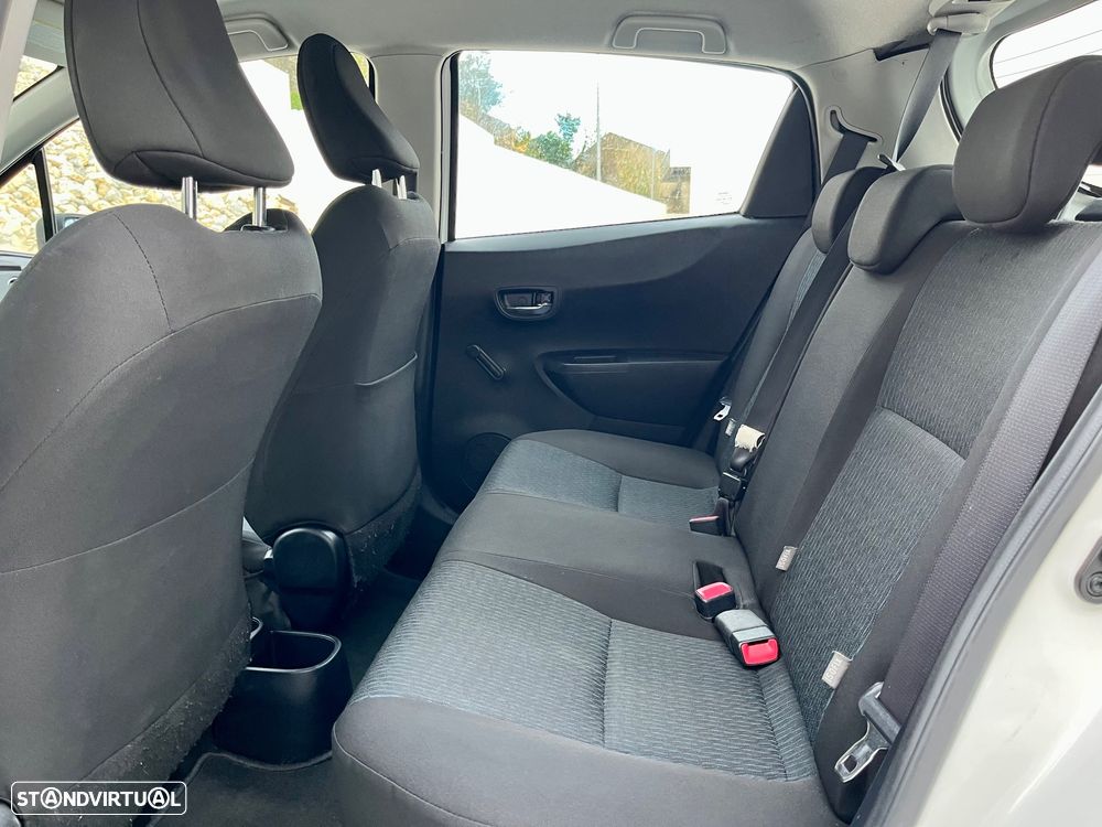Toyota Yaris 1.4 D-4D ACtive+AC - 34