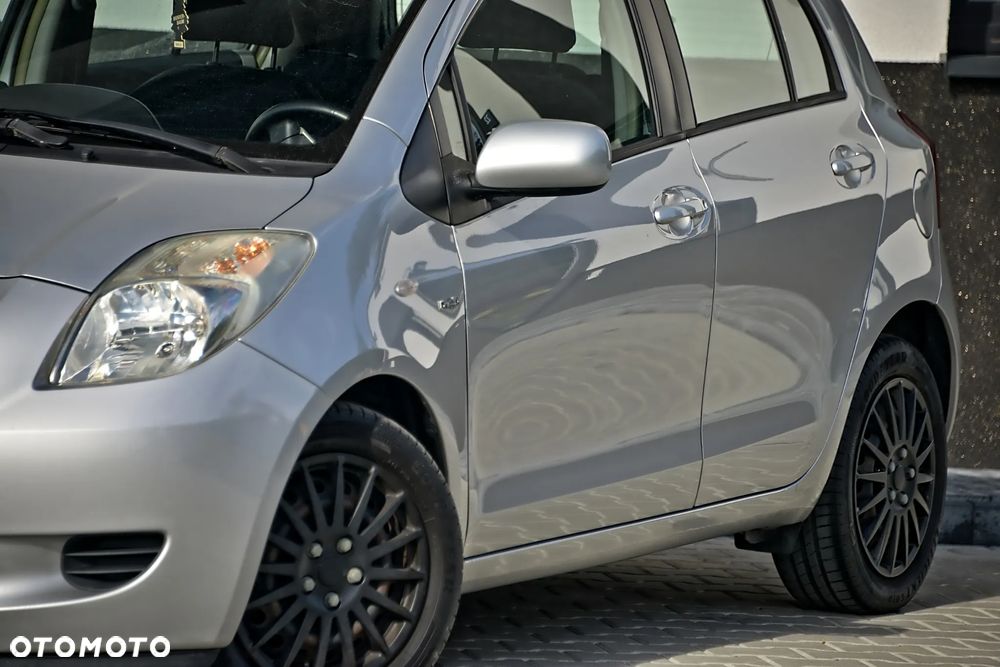 Toyota Yaris 1.4 D-4D - 11