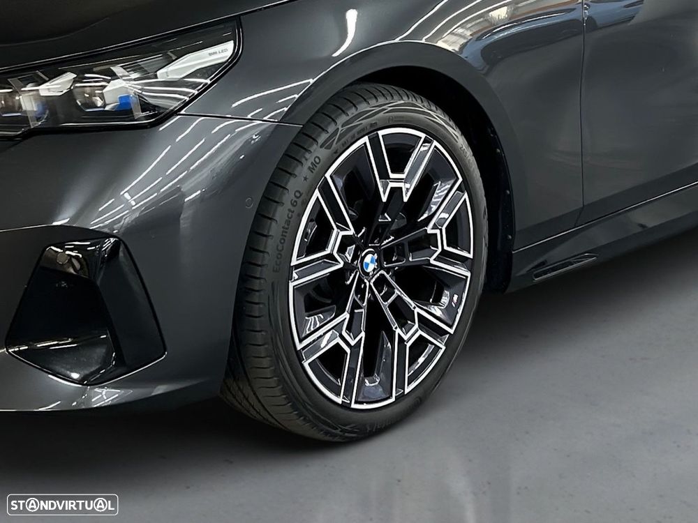 BMW 520 d Pack Desportivo M - 4