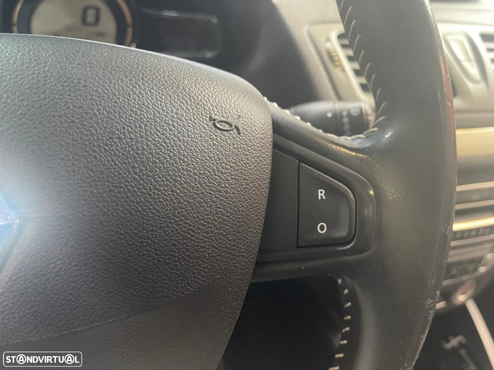 Renault Mégane CC Energy dCi 130 Start & Stop FAP Coupe-Cabri Luxe - 41