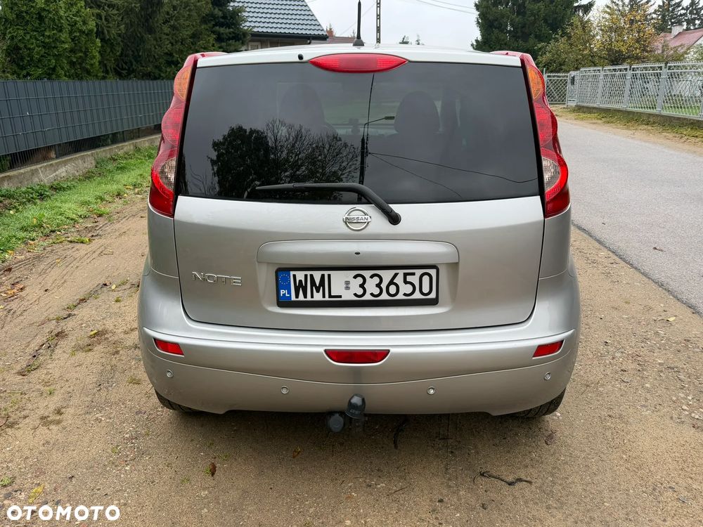 Nissan Note 2010 photo 5