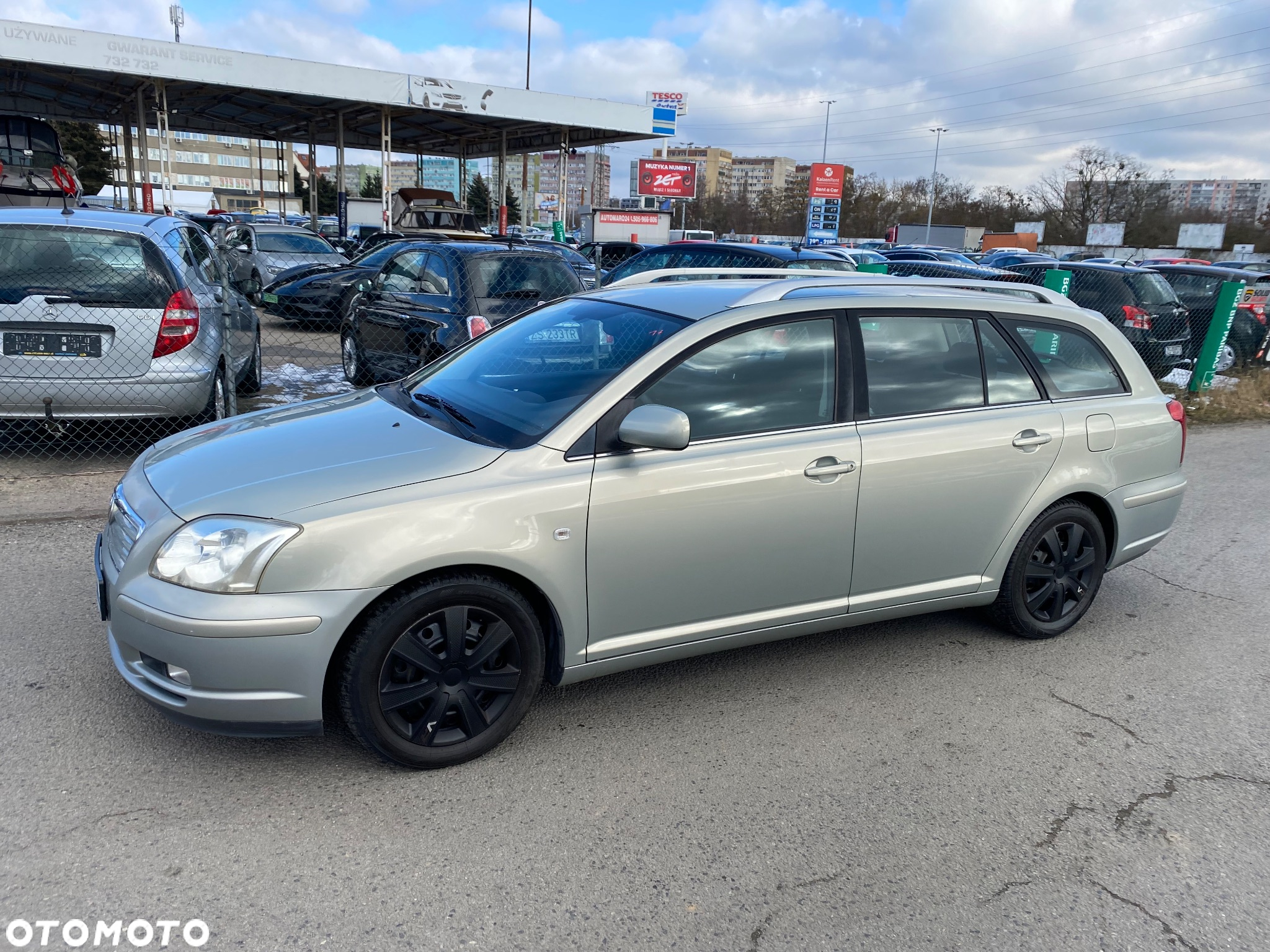 Toyota Avensis 2.0 VVT-i Combi Sol - 13