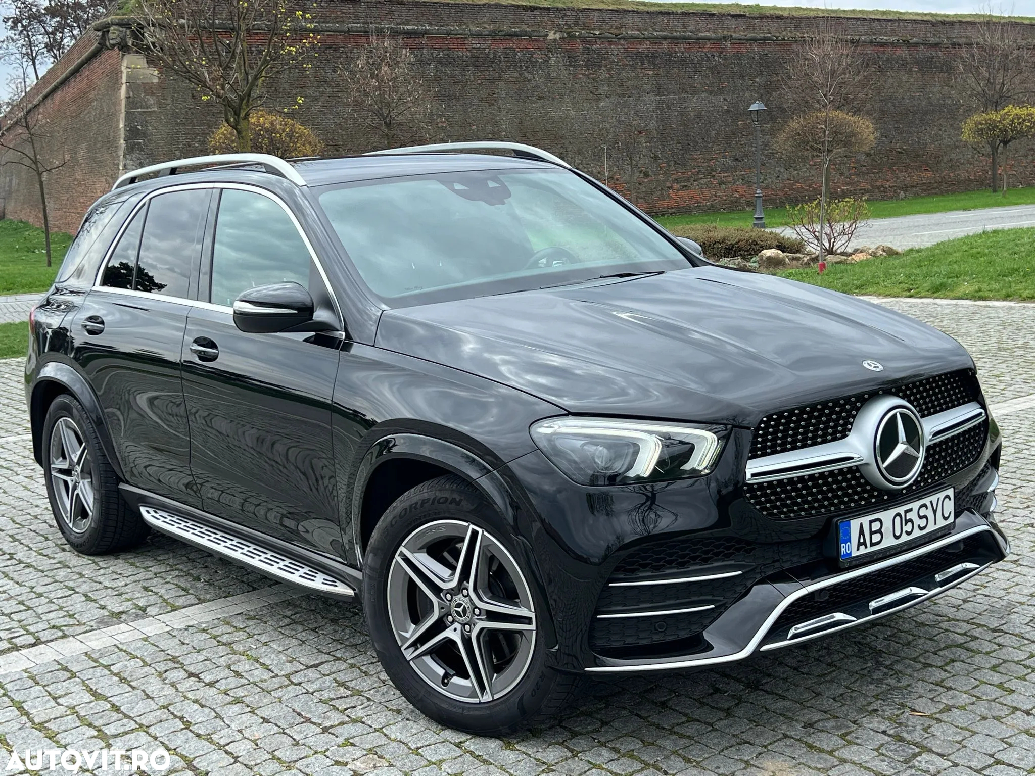 Mercedes-Benz GLE 300 d 4MATIC - 2