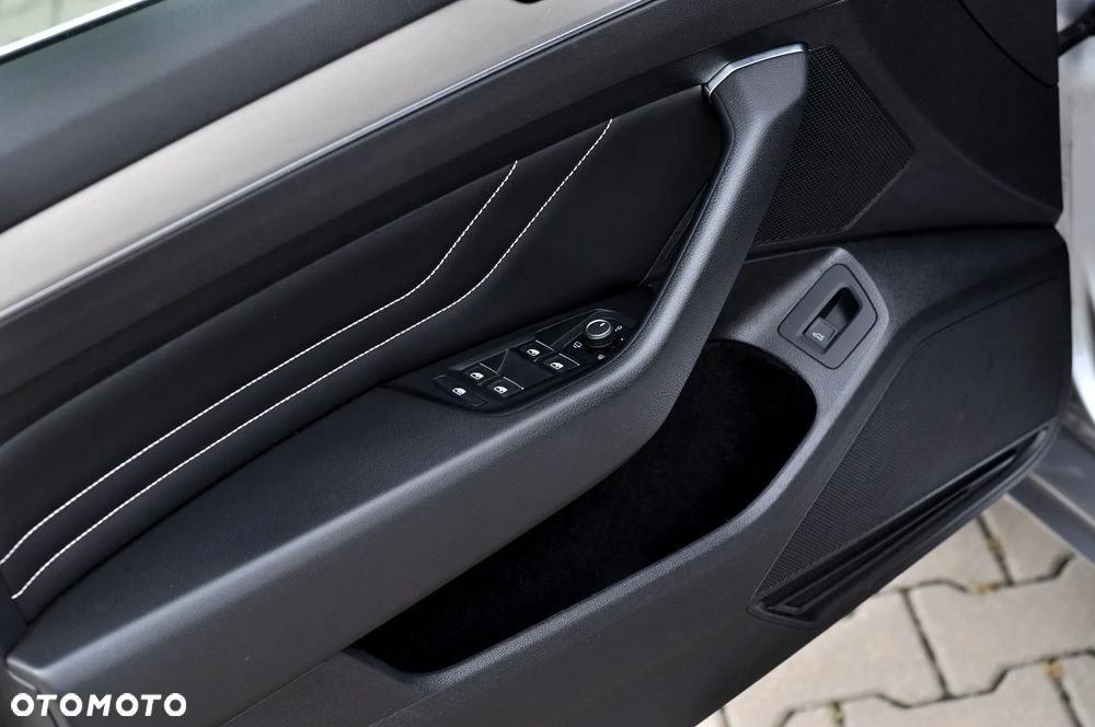 Volkswagen Passat 2.0 TDI EVO Elegance DSG - 35
