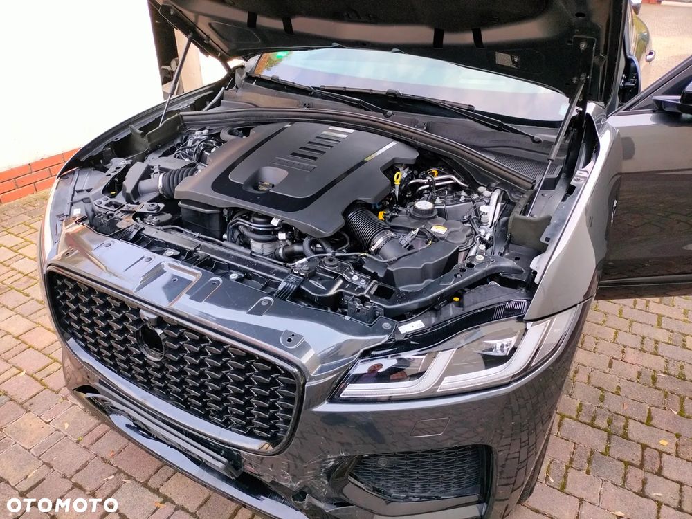 Jaguar F-Pace D300 AWD R-Dynamic HSE 90th Anniversary Edition - 26