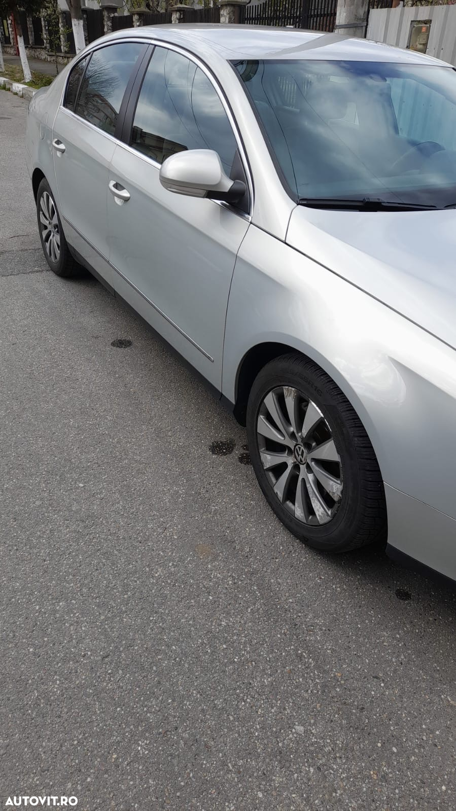 Volkswagen Passat - 11