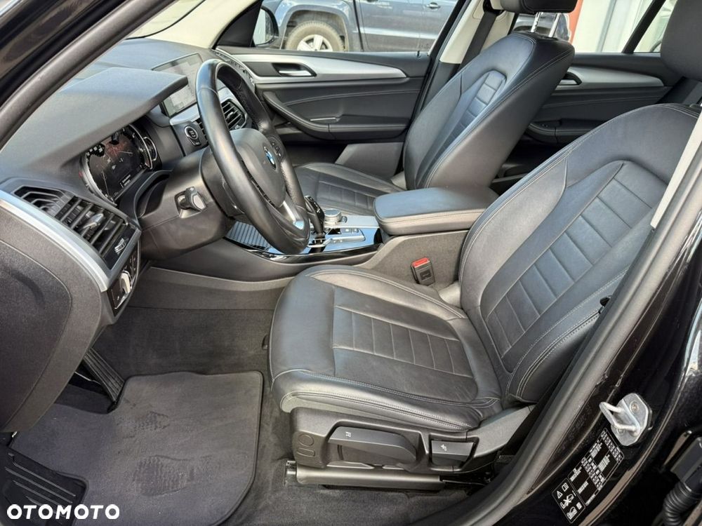 BMW X3 xDrive20d xLine - 24