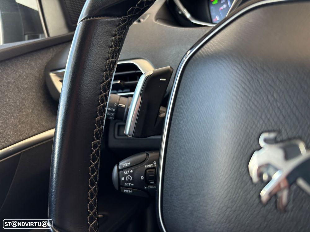Peugeot 3008 PureTech 130 Stop & Start GPF EAT8 Allure Pack - 13