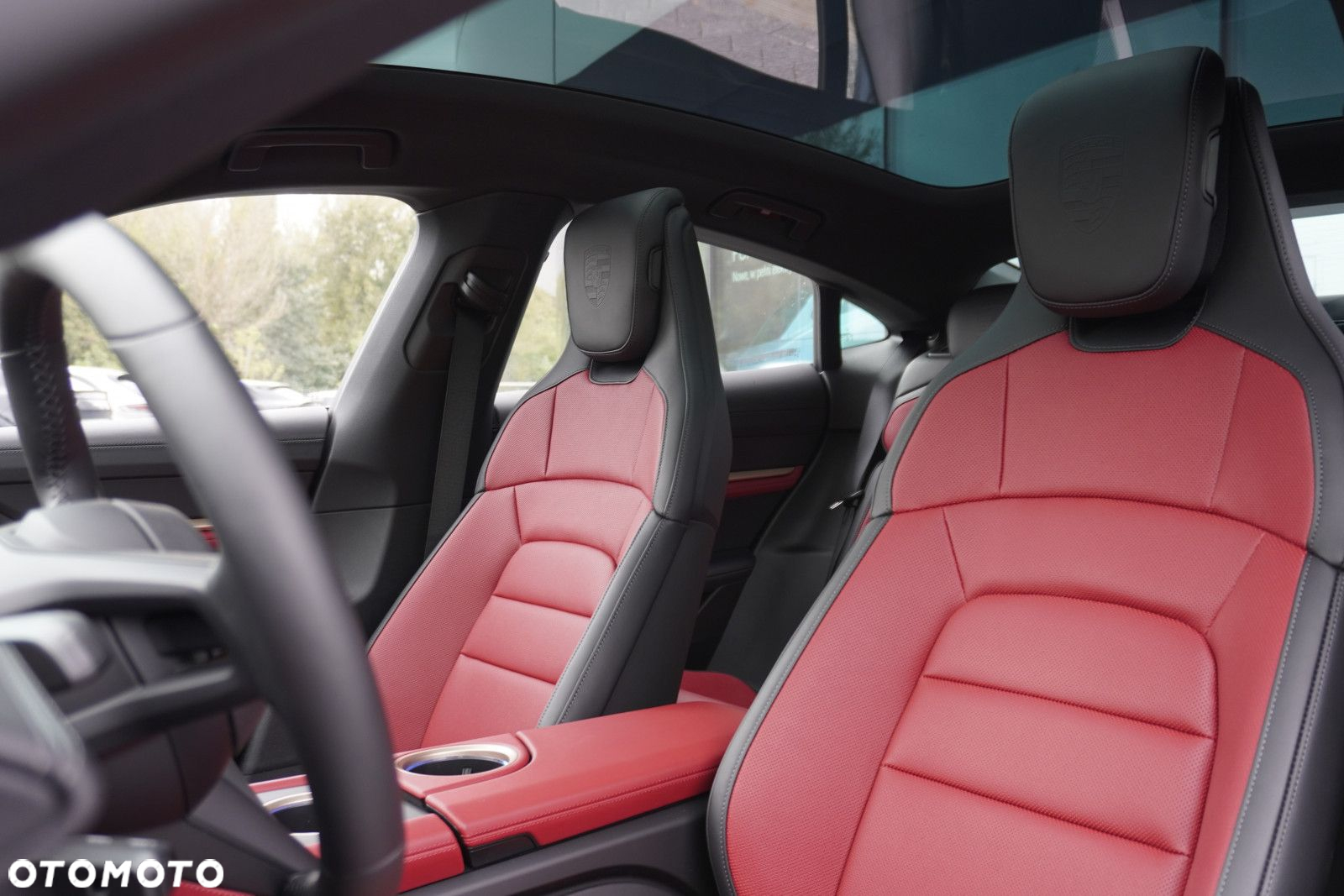Porsche Taycan - 11