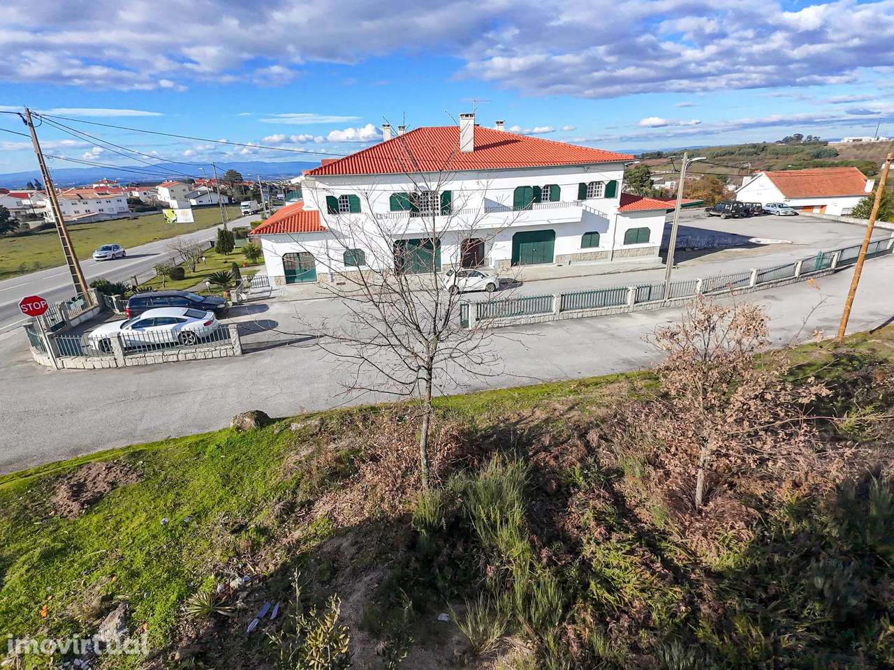 Armazém com Potencial Único de Expansão Empresarial - Grande imagem: 2/22