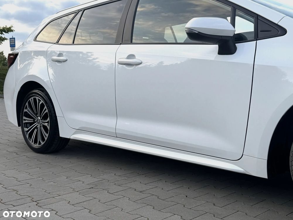 Toyota Corolla 1.8 Hybrid Comfort - 21