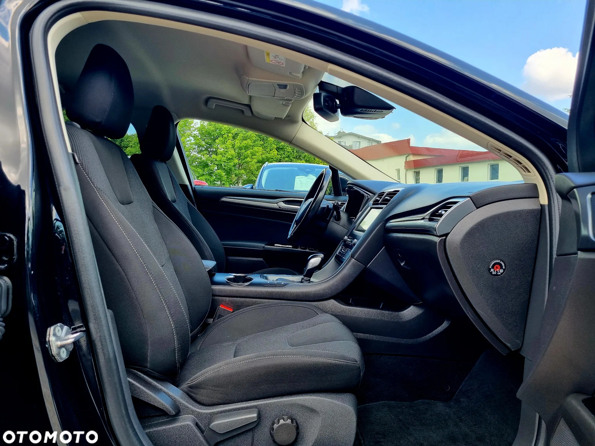 Ford Mondeo 2.0 TDCi Titanium PowerShift - 11