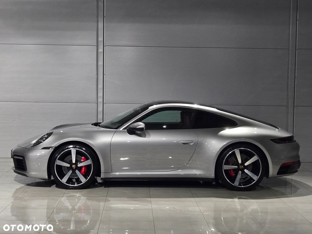 Porsche 911 Carrera 4S - 2