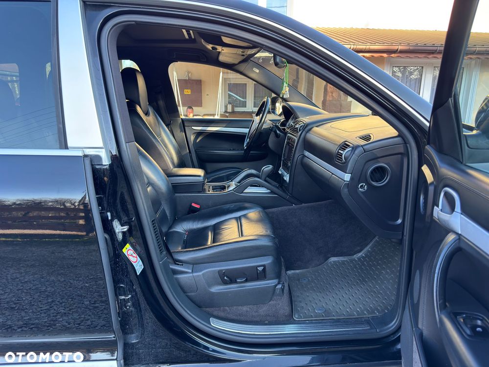 Porsche Cayenne - 11