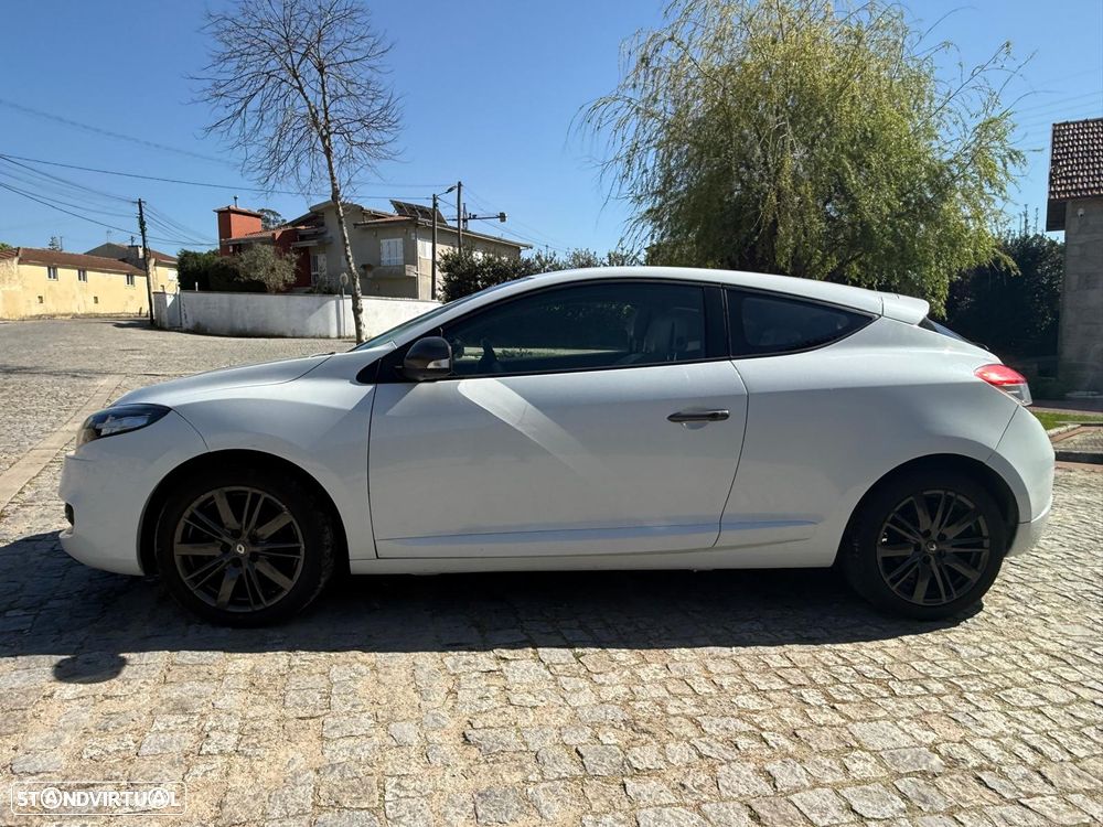 Renault Mégane Coupe Energy dCi 110 FAP Start & Stop GT Line - 4