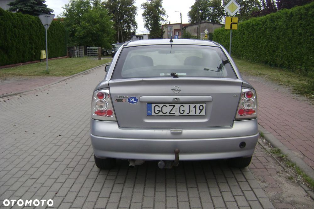 Opel Astra 1.6 - 7
