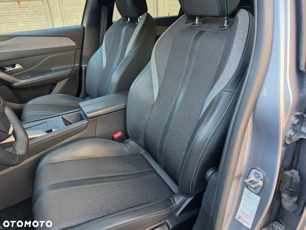 Peugeot 308 1.6 Hybrid PHEV Allure EAT8 - 10