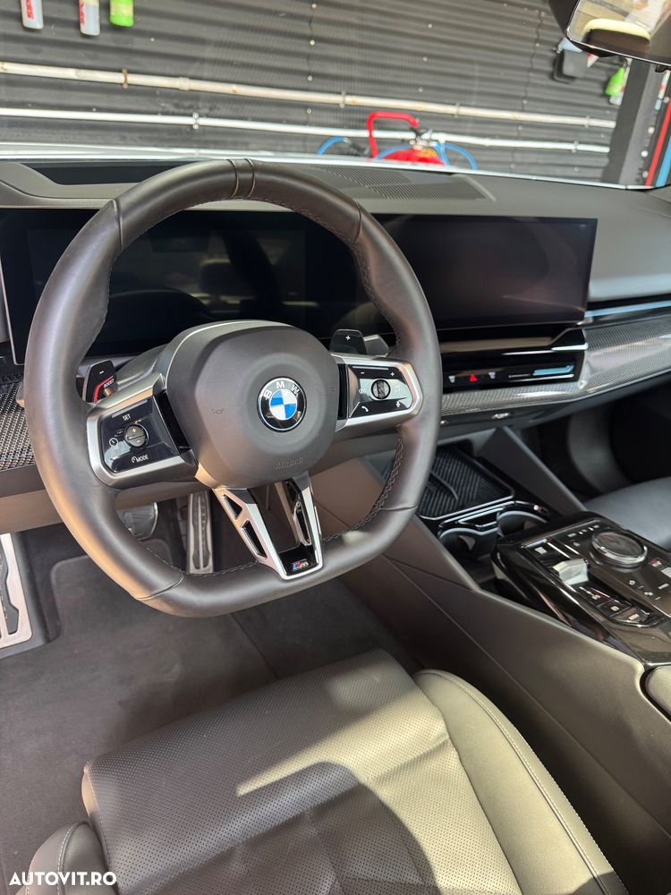 BMW Seria 5 520i AT MHEV - 17