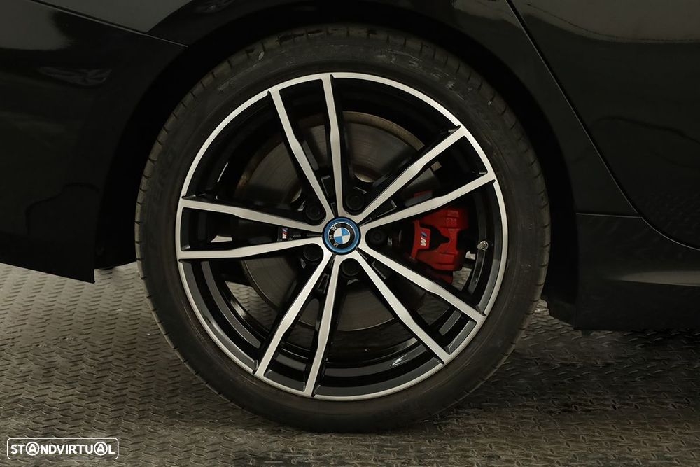 BMW 320 e Pack Desportivo M Auto - 5