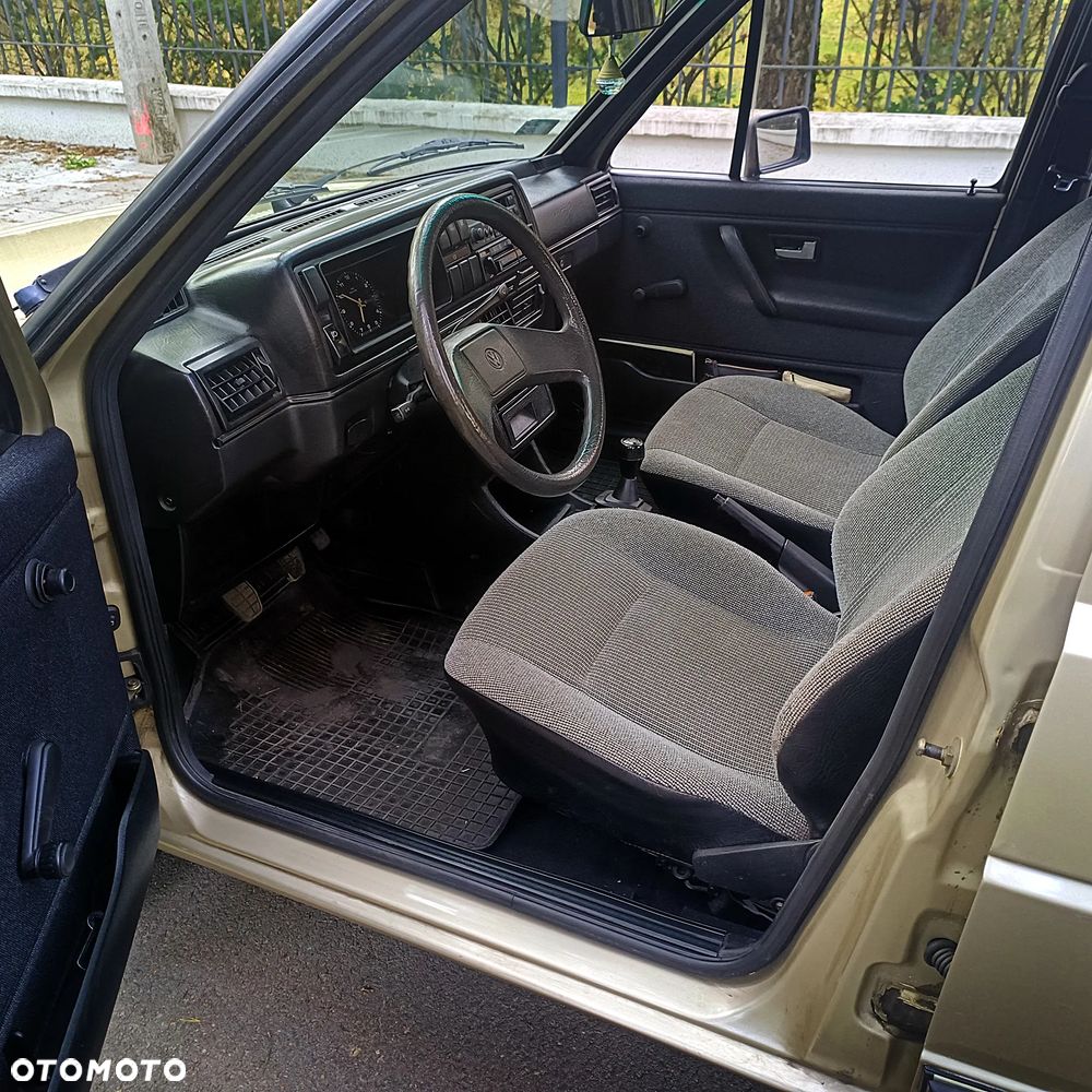 Volkswagen Jetta 1.6 CL D - 9
