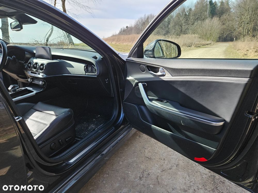 Kia Stinger 2.2 CRDI GT Line - 23