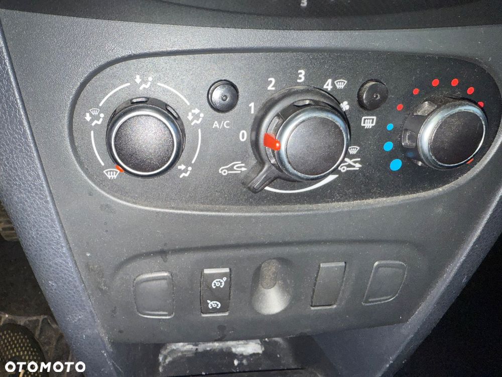 Dacia Sandero Stepway Blue dCi 95 Celebration - 16