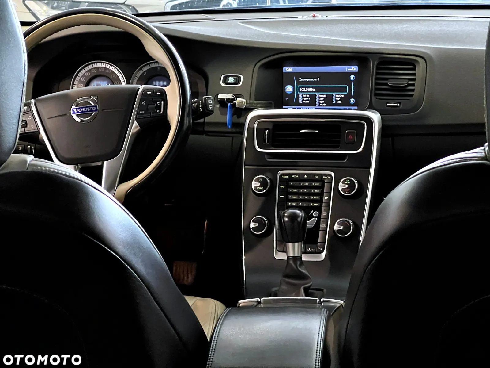 Volvo V60 D5 Summum - 17
