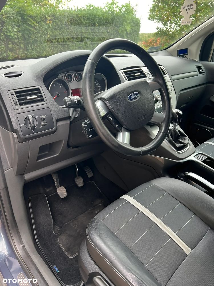 Ford Kuga 2011 photo 5