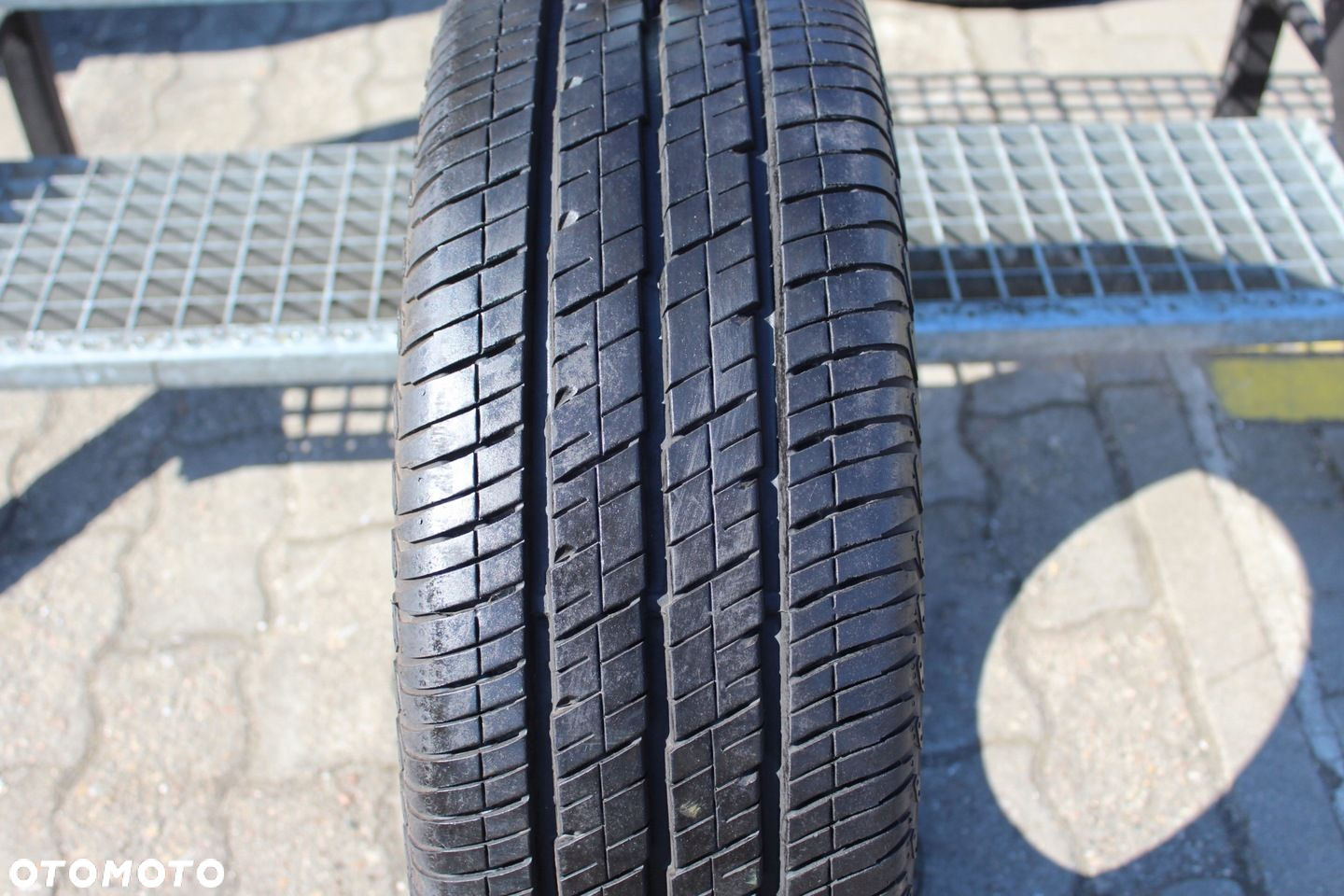 1x 215/65R15C 104/102T CONTINENTAL VANCO 2 18R 9mm - 2