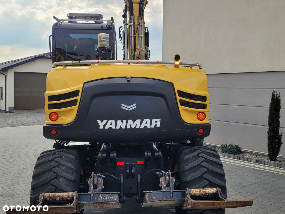 Yanmar B110W / ROTOTILT ze szczypcami / przyczepa / - 3
