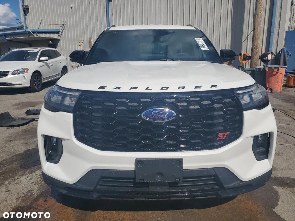 Ford Explorer - 9