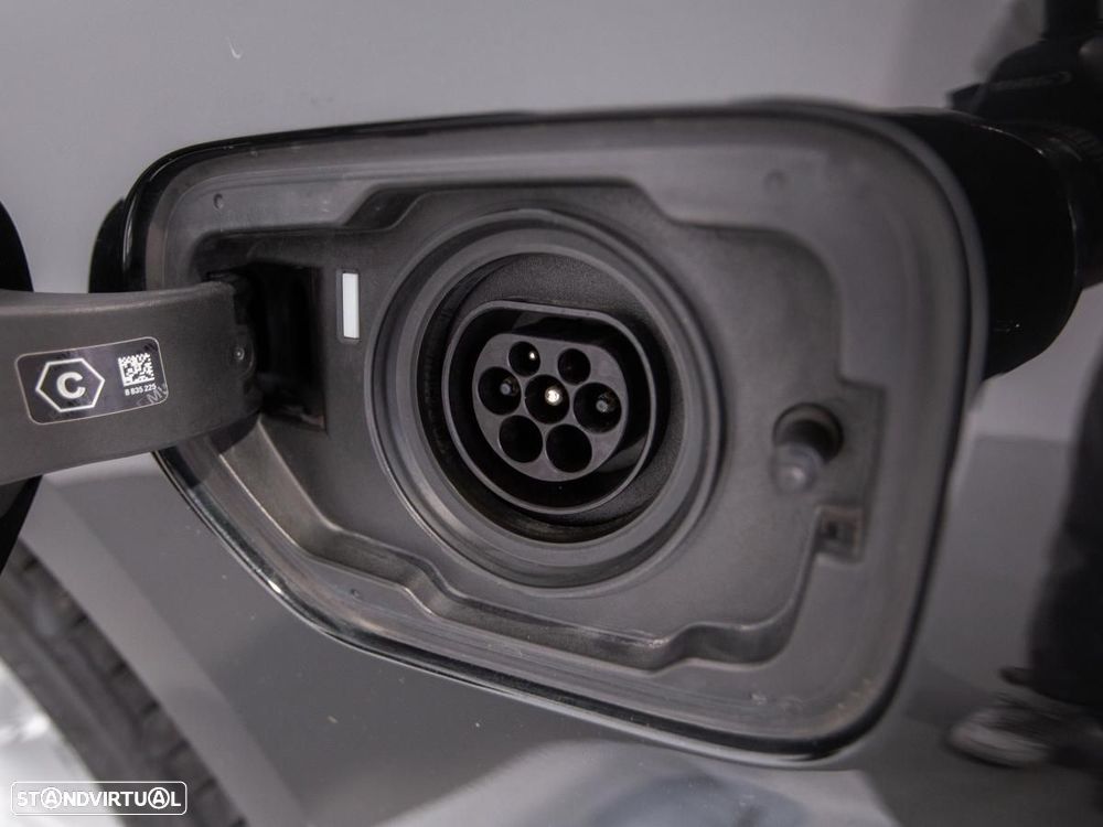 BMW 330 e Touring Corporate Edition Auto - 14