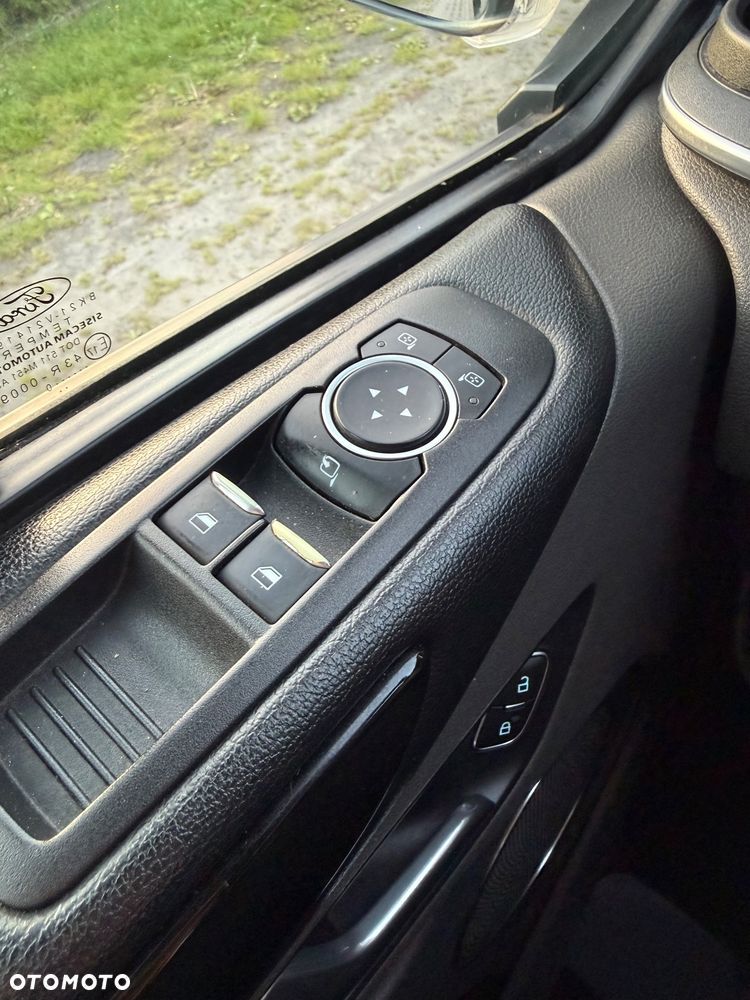 Ford Tourneo Custom 320 L2H1 VA Autm Titanium X - 18