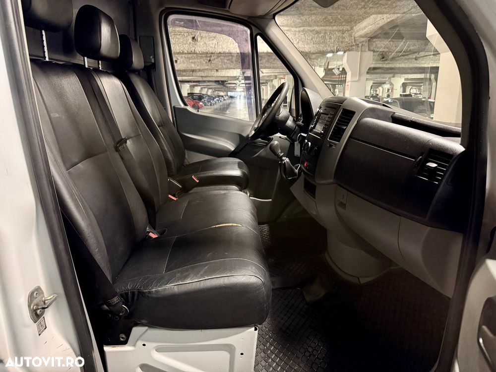 Mercedes-Benz Sprinter - 13