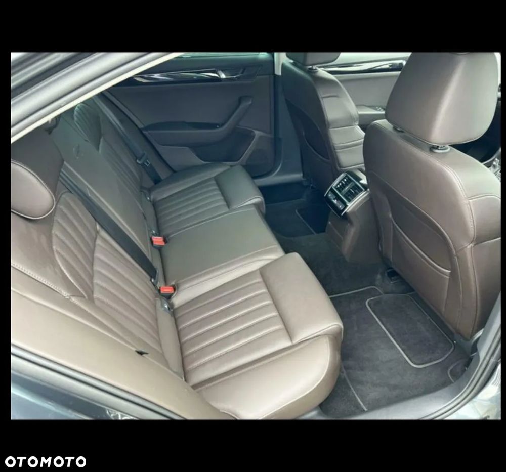 Skoda Superb 2.0 TDI SCR 4x4 L&K DSG - 19