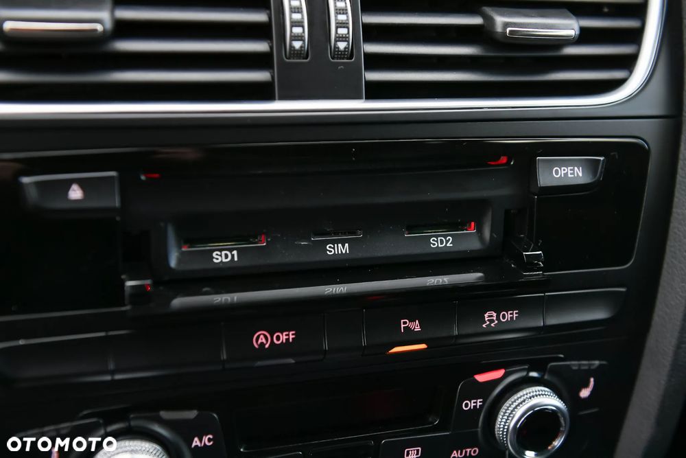 Audi A4 Avant 2.0 TDI quattro sport - 34