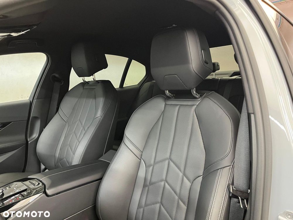 BMW Seria 5 520d xDrive mHEV M Sport - 23