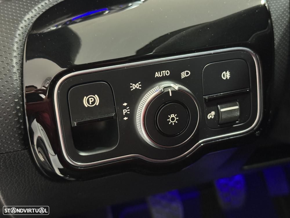 Mercedes-Benz A 180 d Progressive - 30