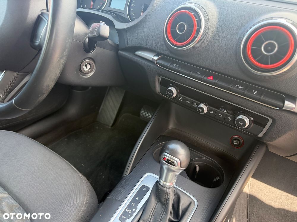 Audi A3 Sportback 1.6 TDI S tronic - 10