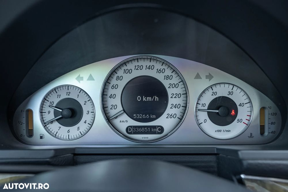 Mercedes-Benz E 280 CDI 7G-TRONIC Avantgarde DPF - 22