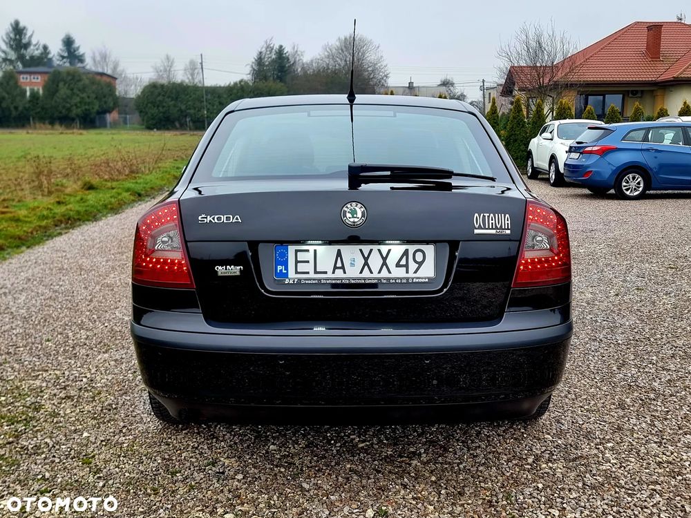 Skoda Octavia 1.6 Elegance - 12