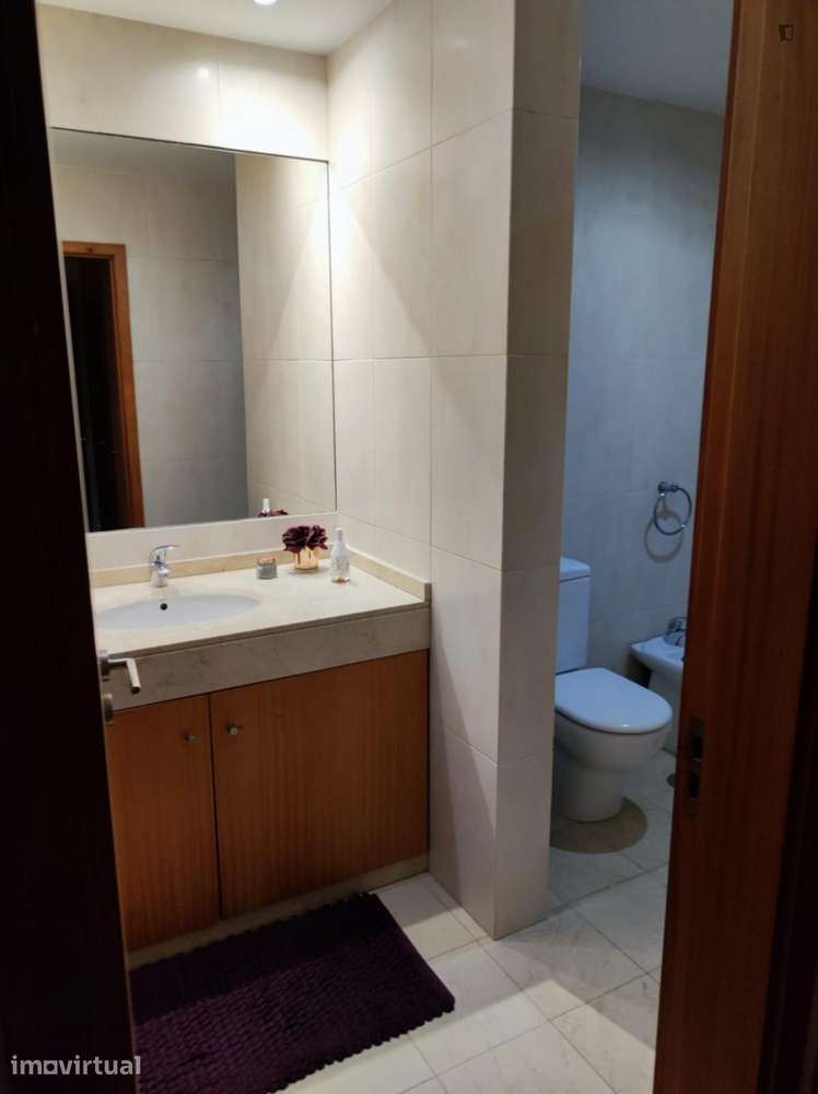 Quarto - localizado em Guimaraes - Grande imagem: 5/6