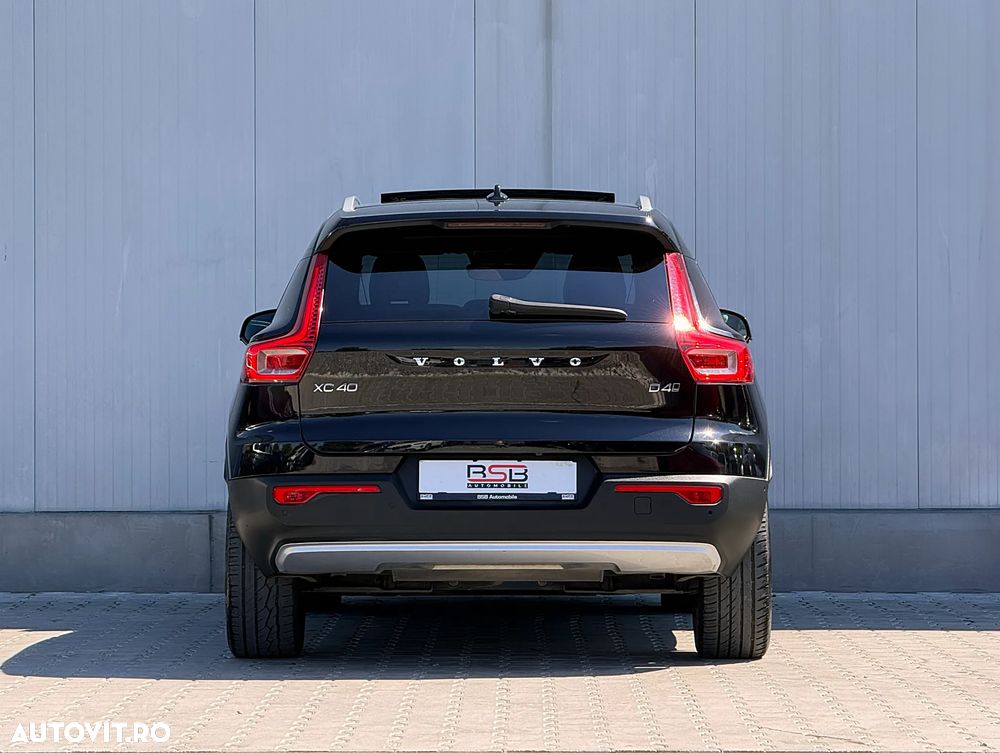 Volvo XC 40 D4 AWD Momentum Pro - 12