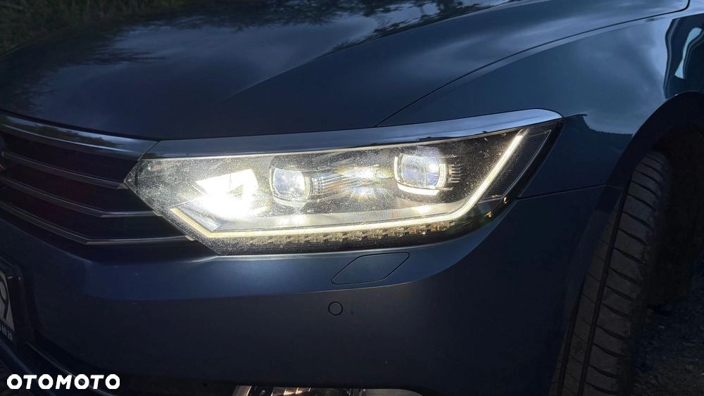 Volkswagen Passat - 16