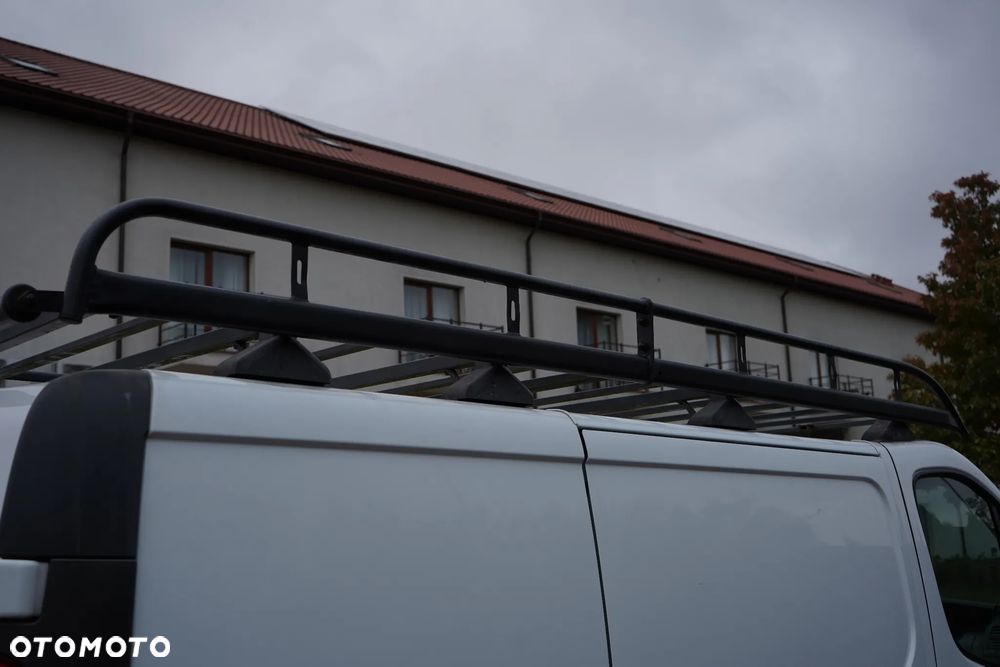 Opel Vivaro - 32