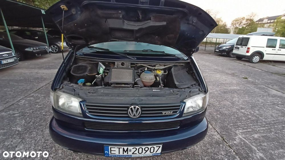 Volkswagen Multivan - 39