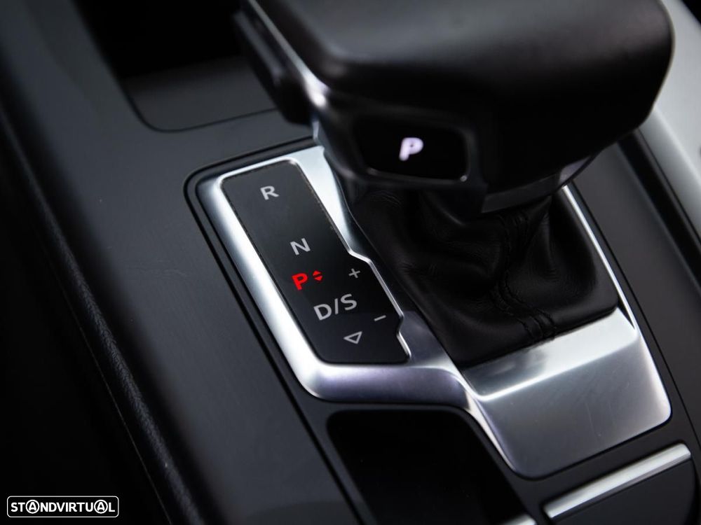 Audi A4 Avant 30 TDI S tronic - 21